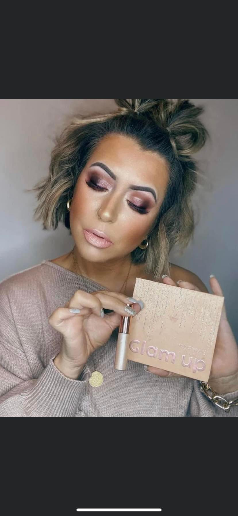 Glam Up Eyeshadow Palette